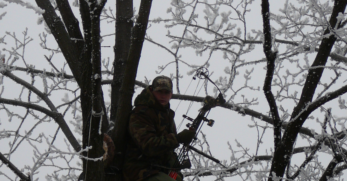 A hunter saddle hunting in extreme weather